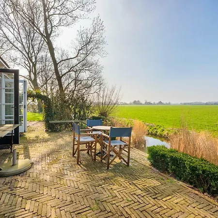 De Hoeve Van *